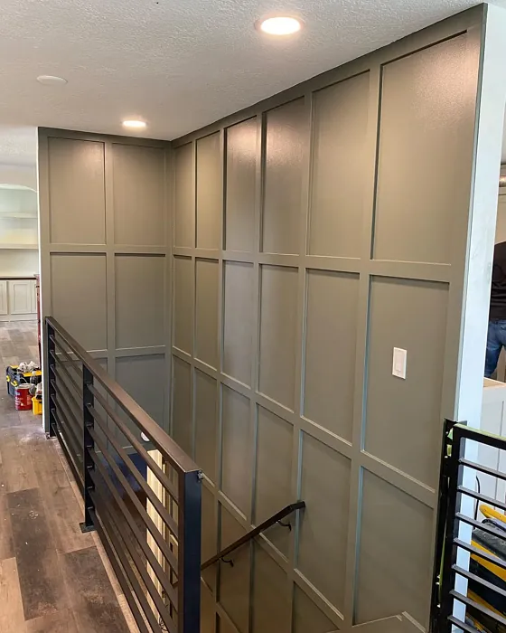 Sherwin Williams Thunderous stairs paint review