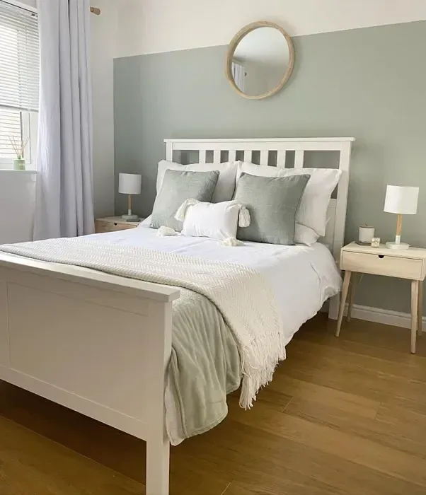 Dulux Tranquil Dawn 45GY 55/052 bedroom