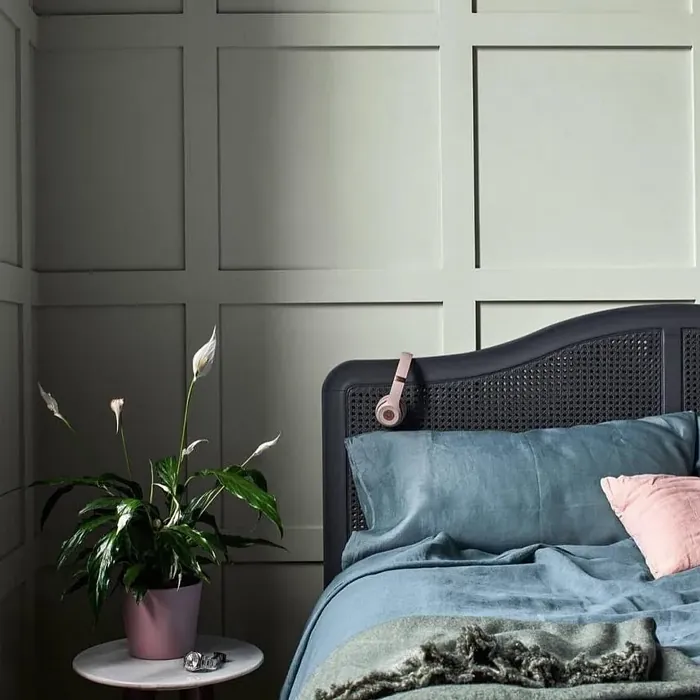 Dulux Tranquil Dawn bedroom color review