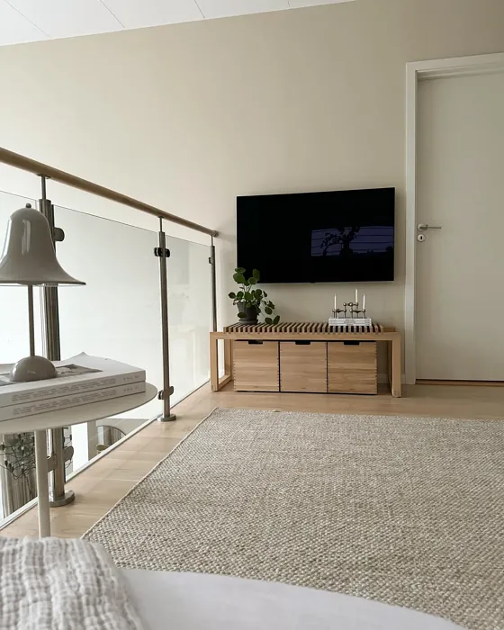 Jotun Vanilla Latte cozy living room color review