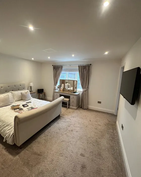 Dulux White Chiffon bedroom color review