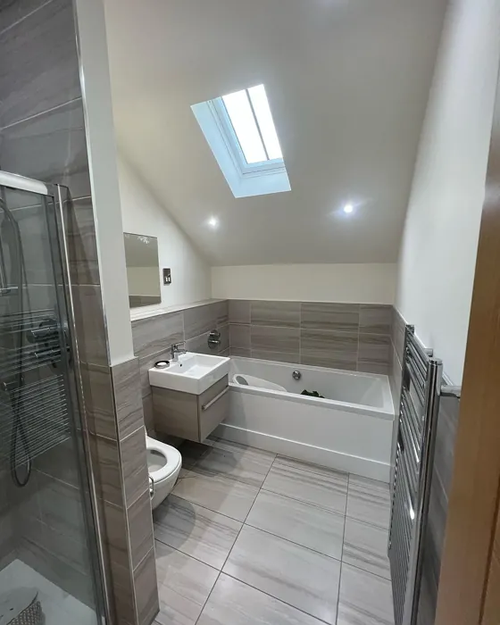 Dulux White Chiffon bathroom paint review