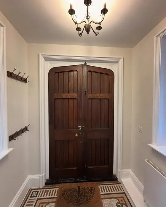 Dulux White Chiffon hallway 