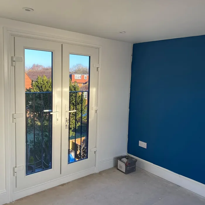 Dulux 30BB 18/190 accent wall paint