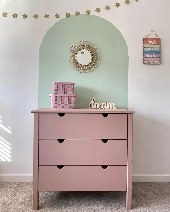 Dulux Willow Tree kids' room scalloped wall