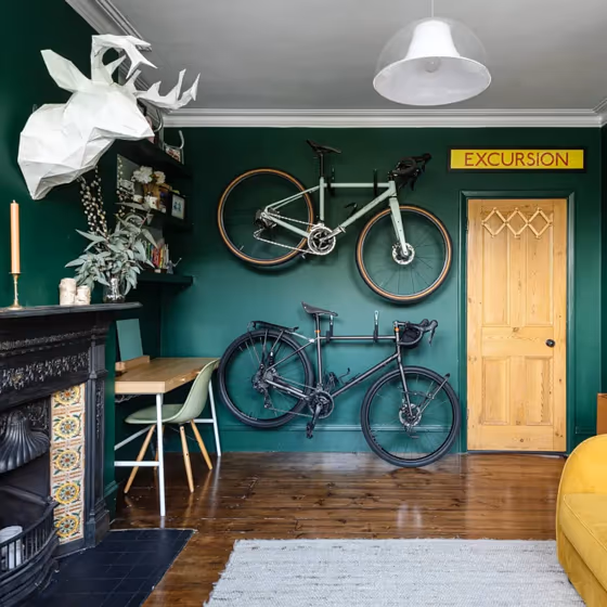 Deep green wall paint Dulux Country Club review