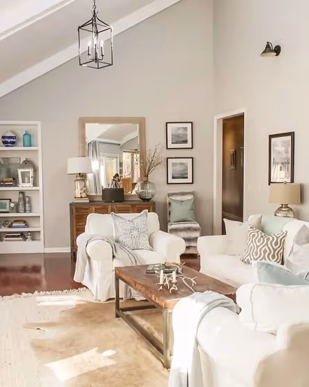 Sw Accessible Beige Living Room