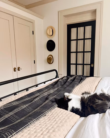 Sw Accessible Beige Bedroom