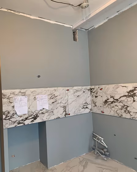 Grey wall paint color RAL7038 review