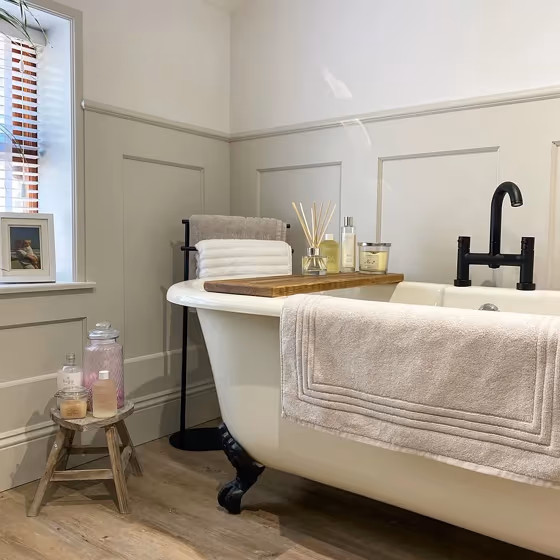 Farrow and Ball 274 bathroom review