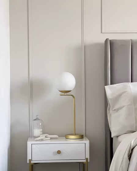 Farrow and Ball Ammonite bedroom photo