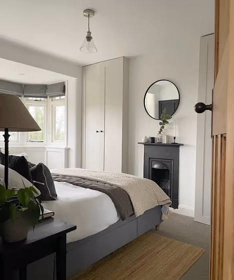 Ammonite bedroom color review