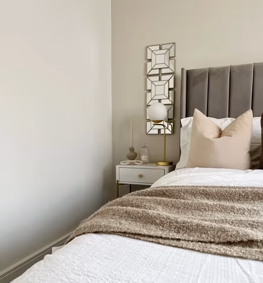 Farrow and Ball Ammonite bedroom color review