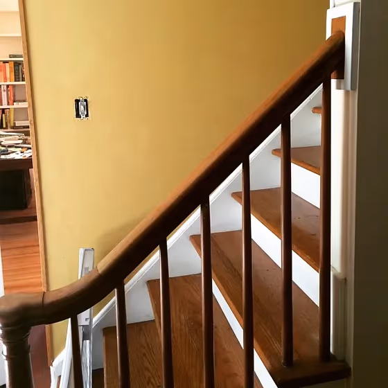 SW Anjou Pear hallway color