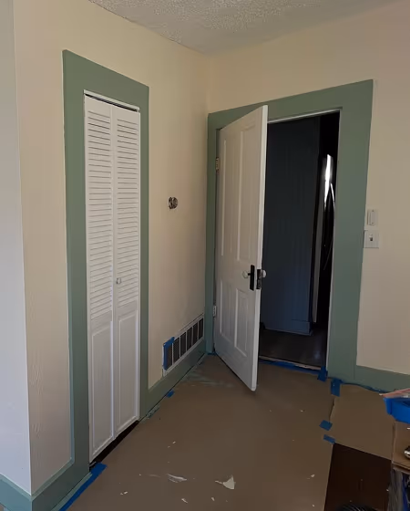 Behr Cottage White wall paint review