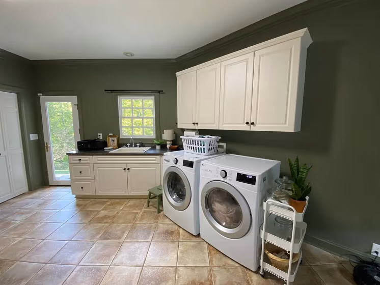 Behr N350-6 laundry room color