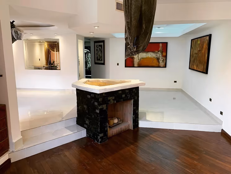 Behr White wall paint color review