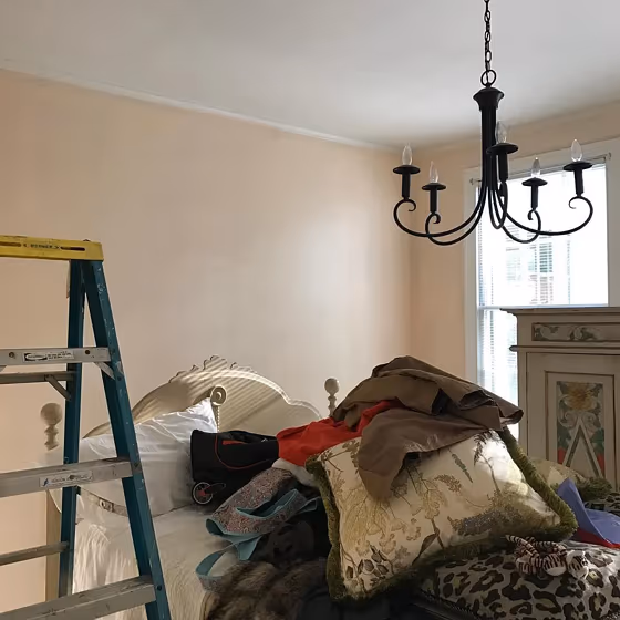 Benjamin Moore Apricot Tint wall paint