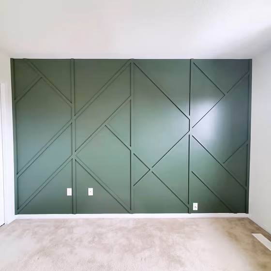 Green panelled wall Benjamin Moore Backwoods
