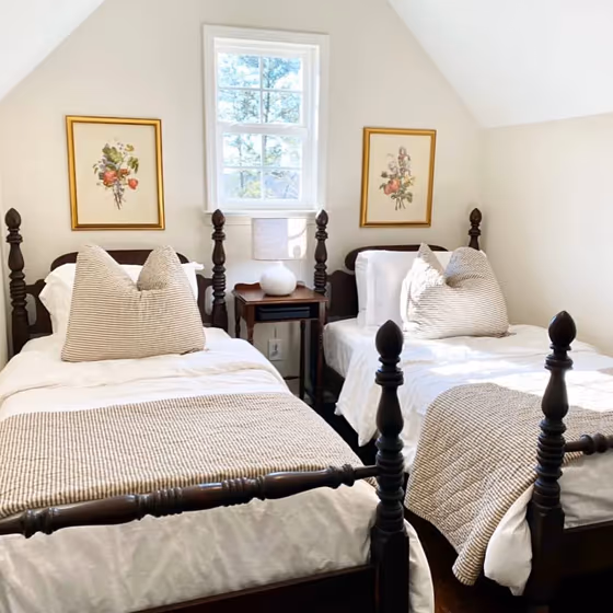 Benjamin Moore Ballet White bedroom paint