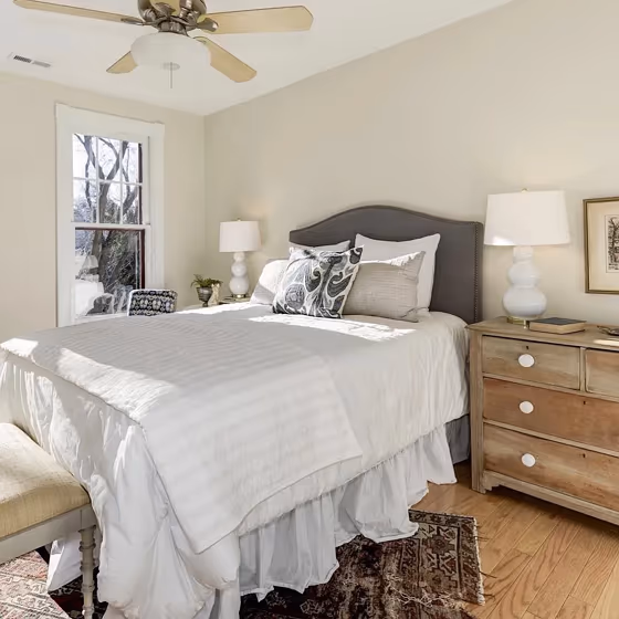 Benjamin Moore Ballet White bedroom color review