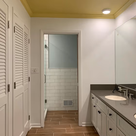 Bm Barely There Bathroom