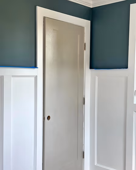 Benjamin Moore Blue Spruce wall paint