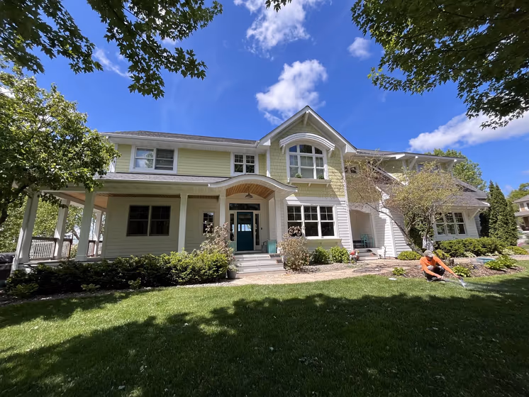 Benjamin Moore HC-1 exterior paint review