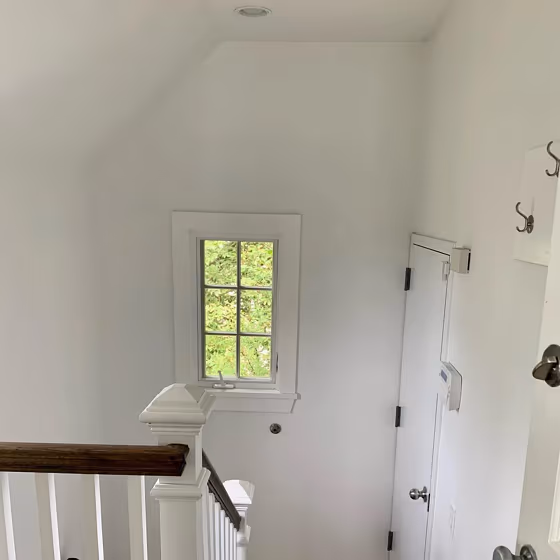 Bm Decorator'S White Stairs