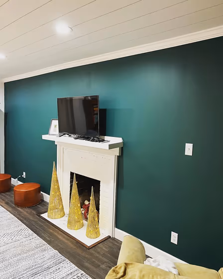 Benjamin Moore AF-510 living room color review