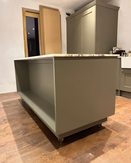 Benjamin Moore Gloucester Sage kitchen cabinets paint review