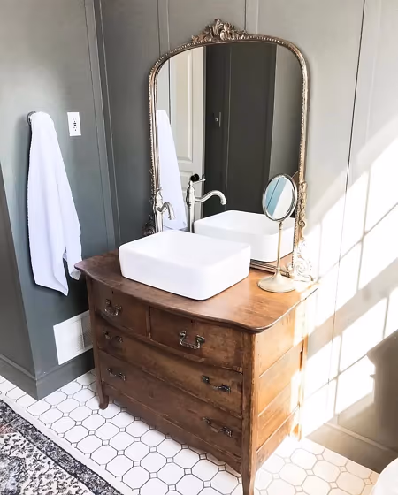 Devonshire Green bathroom color review