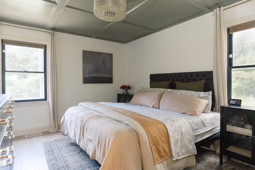 Benjamin Moore Gloucester Sage bedroom ceiling