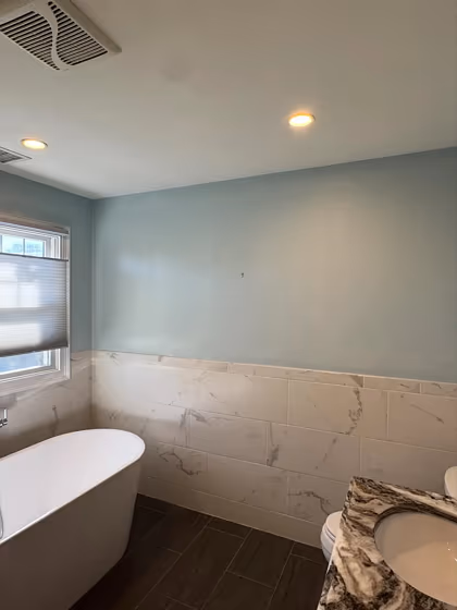 Benjamin Moore Harbor Haze bathroom paint review
