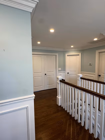Benjamin Moore Harbor Haze hallway paint review
