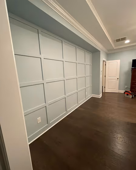 Benjamin Moore Harbor Haze wall panelling review