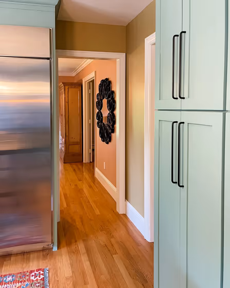 Benjamin Moore HC-132 kitchen cabinets color review