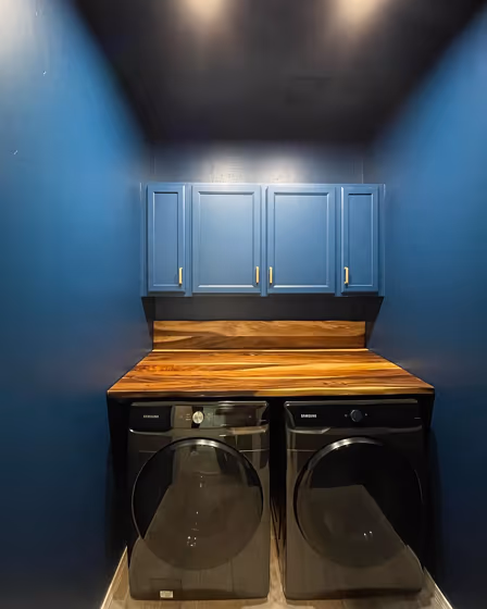 Benjamin Moore Newburyport Blue Laundry Room