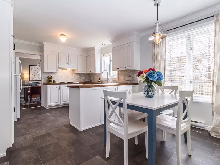 Benjamin Moore OC-55 modern kitchen inspiration