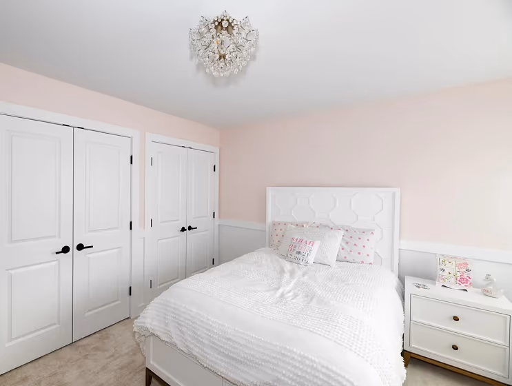 Benjamin Moore Pink Bliss bedroom interior
