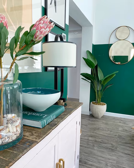 Benjamin Moore Rainforest Foliage living room color-block