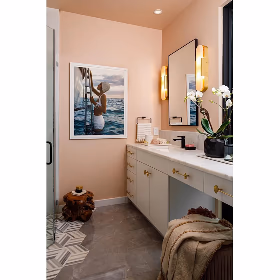 Benjamin Moore Raleigh Peach bathroom photo