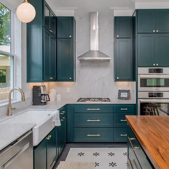 2050-10 Kitchen Cabinets