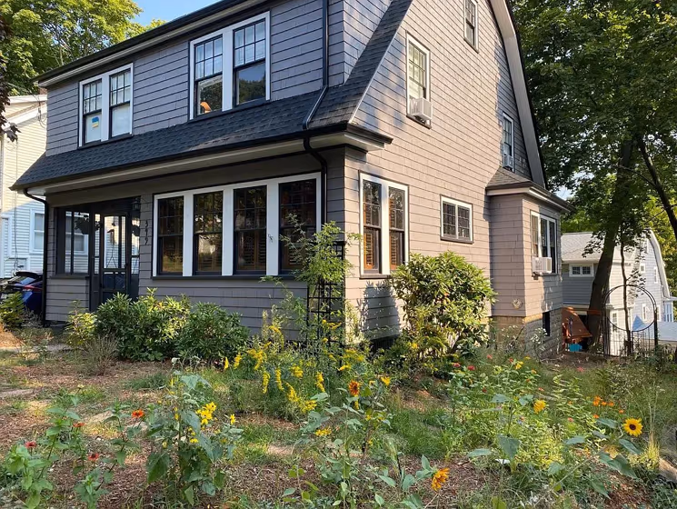 2112-40 House Exterior