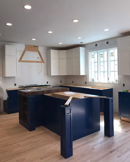 Benjamin Moore Symphony Blue Kitchen Cabinets