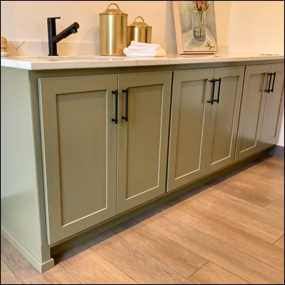 HC-112 kitchen cabinets color-block