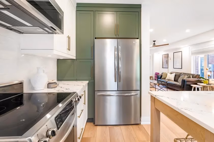 Vintage Vogue kitchen cabinets paint