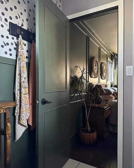 Vintage Vogue hallway paint