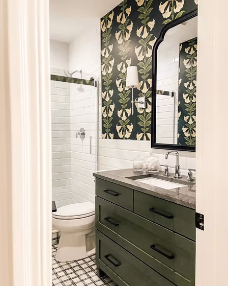 Benjamin Moore Vintage Vogue bathroom color