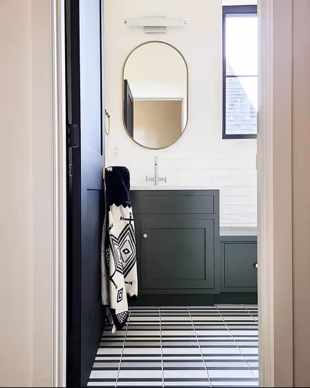 Benjamin Moore 462 bathroom color